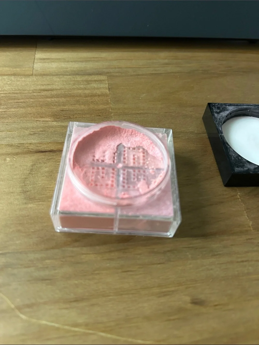 Givenchy Prisme Libre Blush Compact - Light Pink & Black